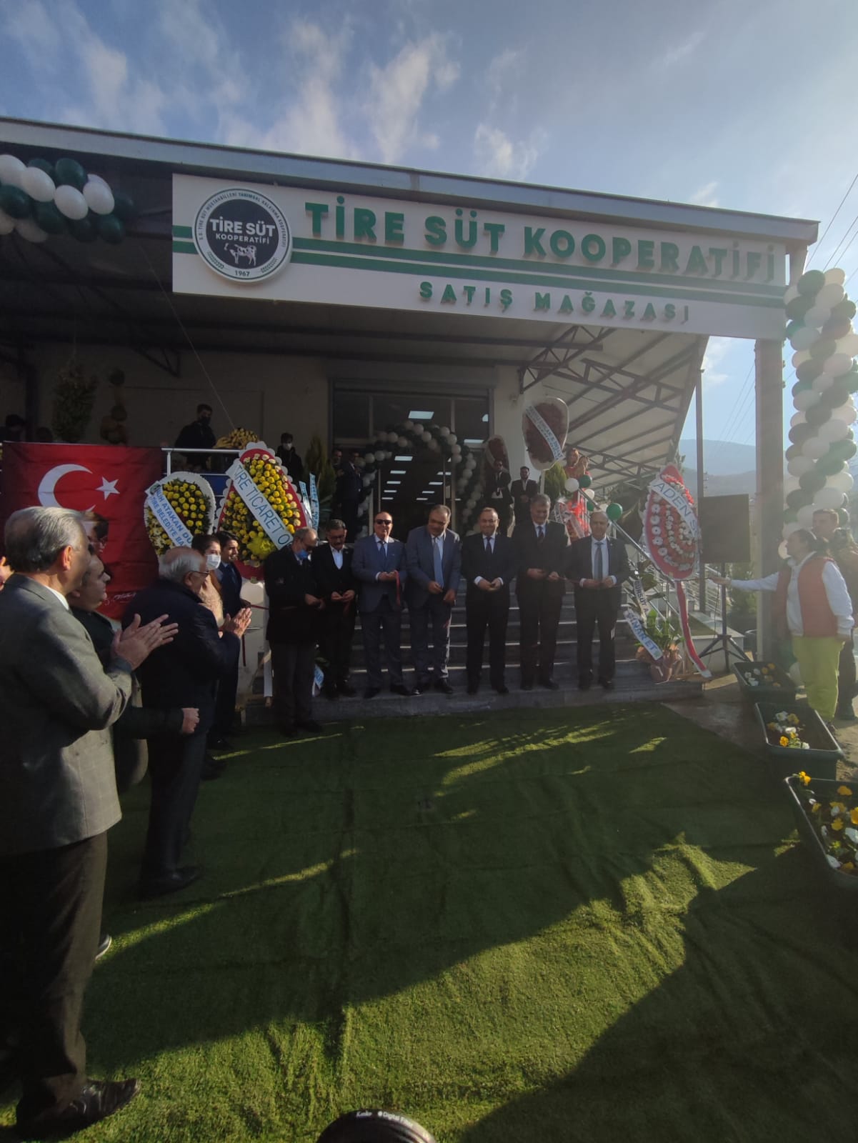Tire Süt Kooperatifi'nin İlçedeki 3. Marketi Açıldı